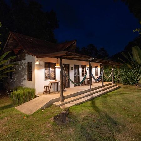 Hostal La Media Luna Palomino Zewnętrze zdjęcie