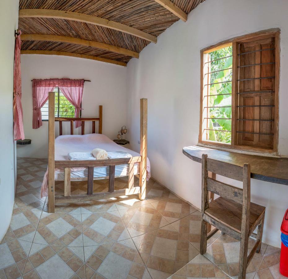 Hostal La Media Luna Palomino Zewnętrze zdjęcie