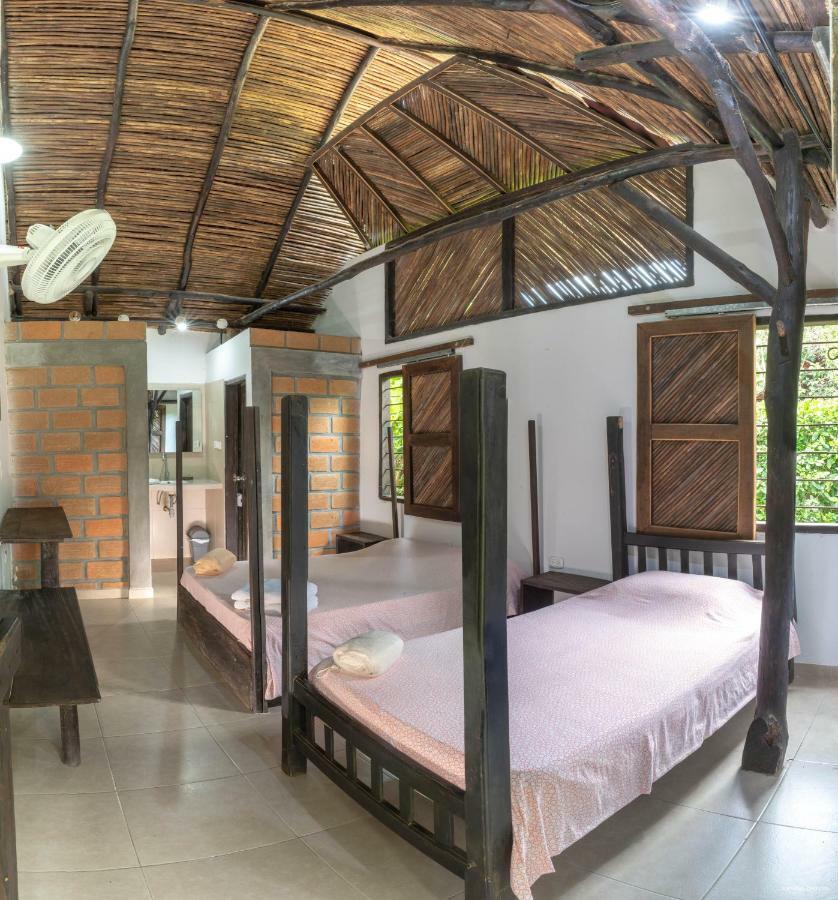 Hostal La Media Luna Palomino Zewnętrze zdjęcie